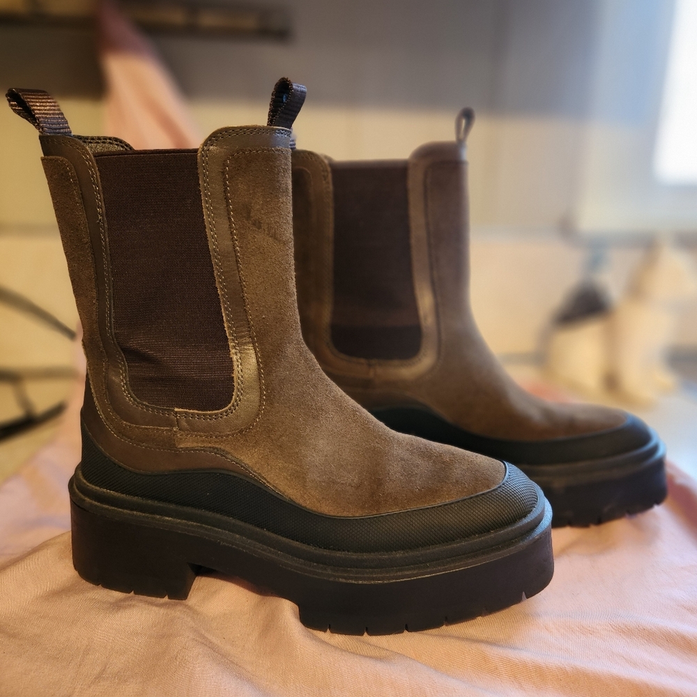 Sam Edelman Brown Platform Heeled Boots